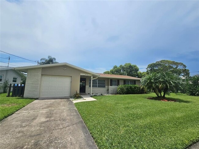 Primary Photo - 672 Gershwin Dr