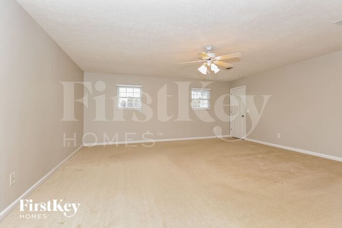 Building Photo - 322 Elderberry Way