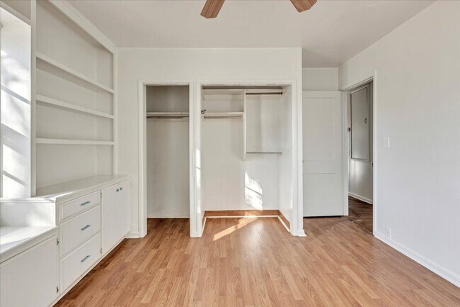 Building Photo - 4504 Drexel Ave