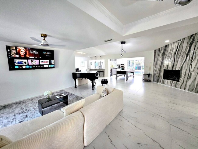 Building Photo - 12231 Areaca Dr