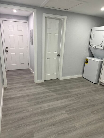 Building Photo - 803 22nd Ave N