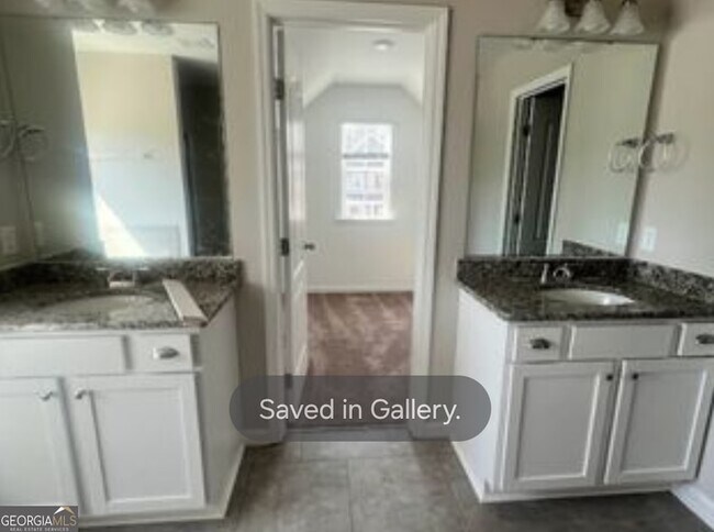 Building Photo - 135 Sams Dr