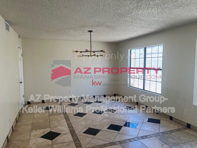 Building Photo - 5431 W Cochise Dr