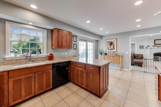 Building Photo - 21301 N Woodland Ave