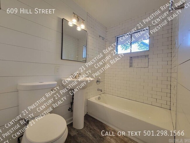 Building Photo - 609 Hill St