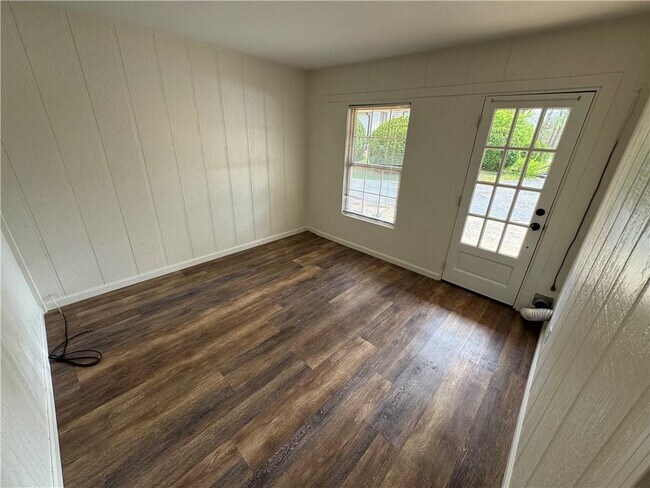 Building Photo - 276 Camp Glisson Rd