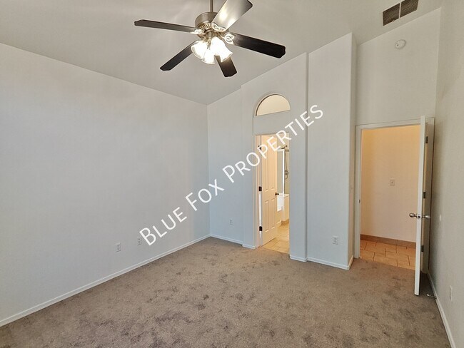 Building Photo - 5680 Shady Grove Dr