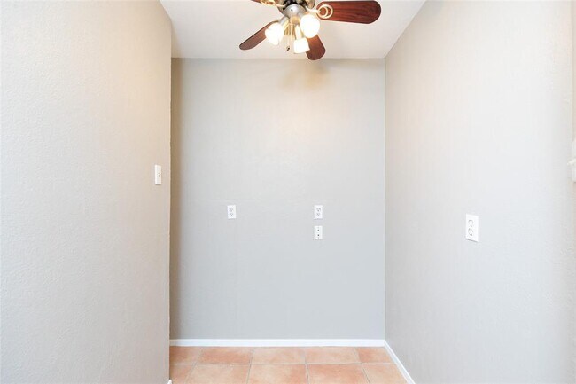 Building Photo - 2823 Allyson Ln