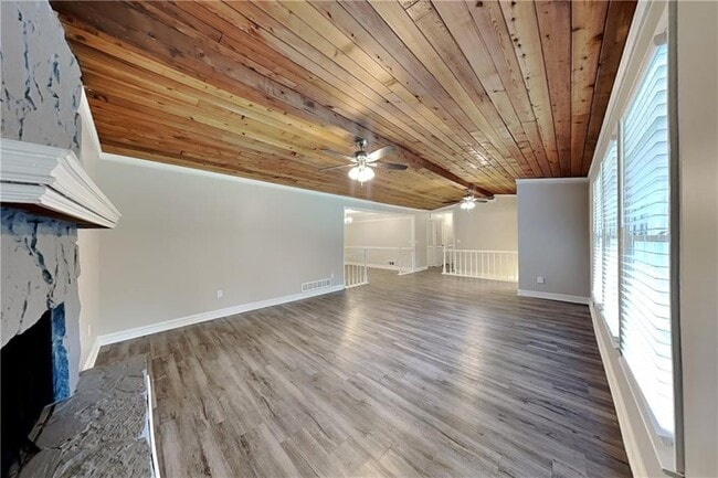 Building Photo - 2935 Leasa Ct