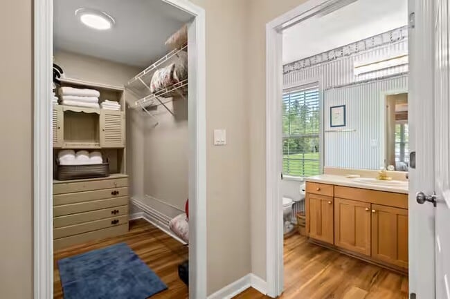 Building Photo - 270 Silver Lake N