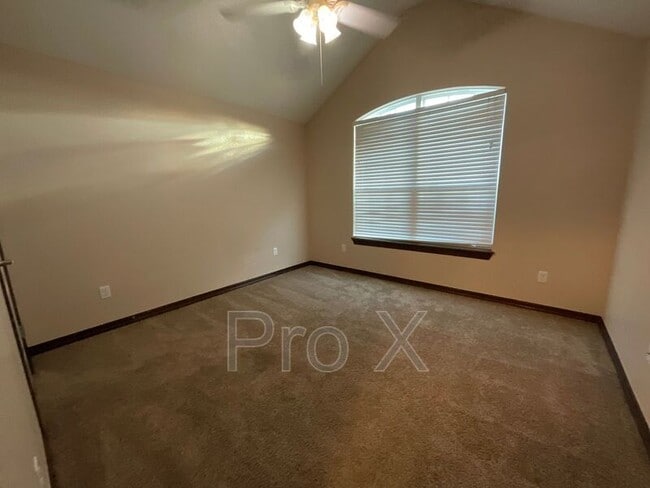 Building Photo - 1301 April Crossing