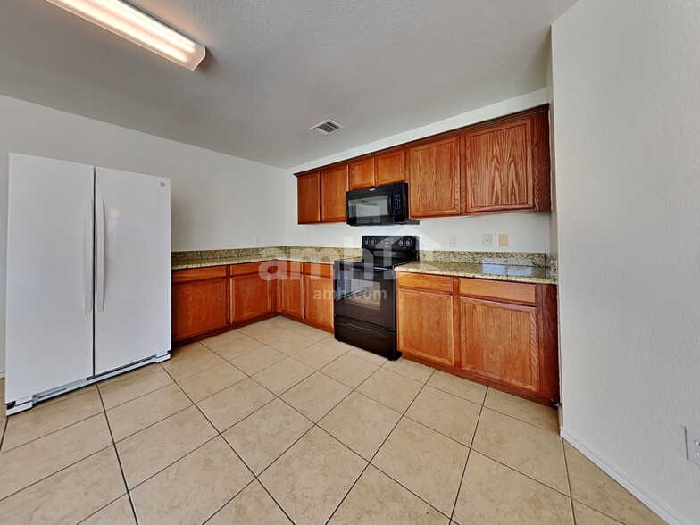Building Photo - 7209 Little Mohican Dr