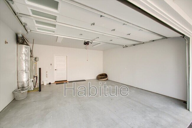 Building Photo - 2940 Davis St