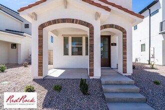 Building Photo - BEAUTIFUL HOME in Desert Color!