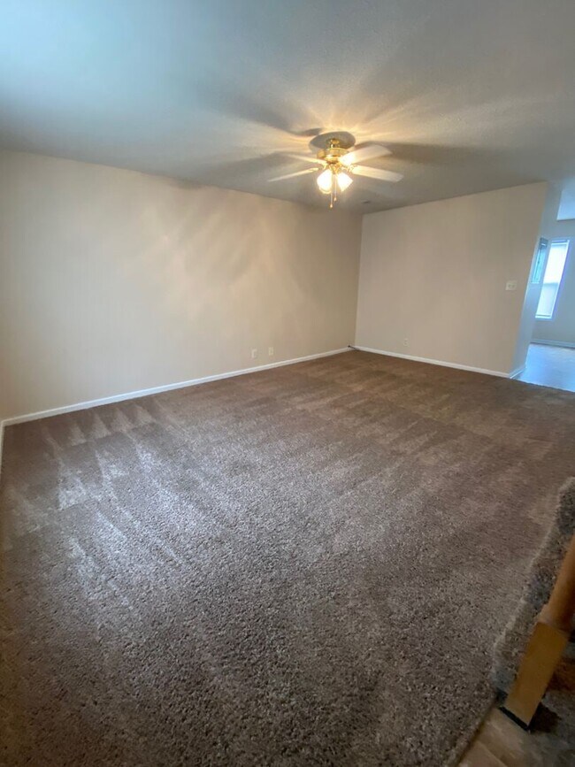 Building Photo - 512 Patriot Park Ct