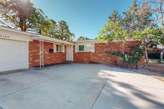 Building Photo - 3 Bed | 2 Bath | NE Abq | Fireplace | Private Yard | **Cozy & Great for Hosting** | 03/23/26