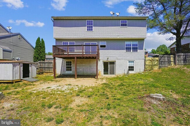 Building Photo - 14677 Cloverdale Rd