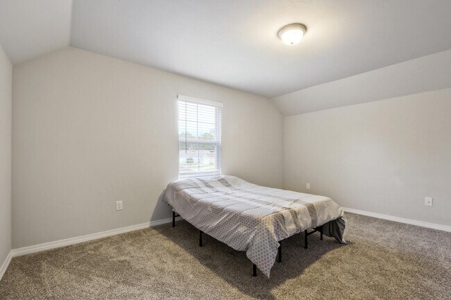Building Photo - 13033 Turtle Creek Pkwy