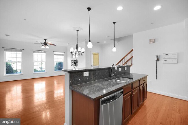 Building Photo - 12806 Murphy Grove Terrace