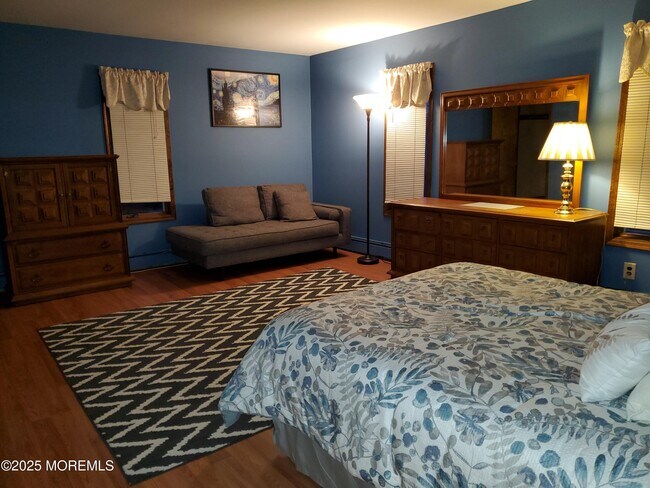 Building Photo - 411 Woodland Ave