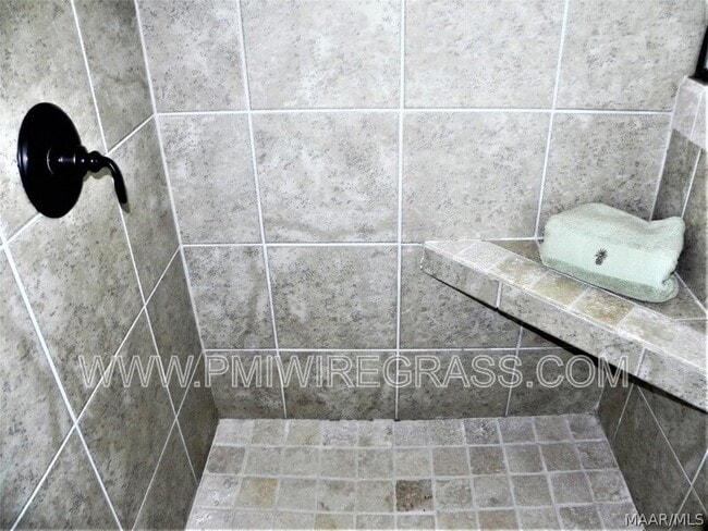 Building Photo - 87 Freedom Heights