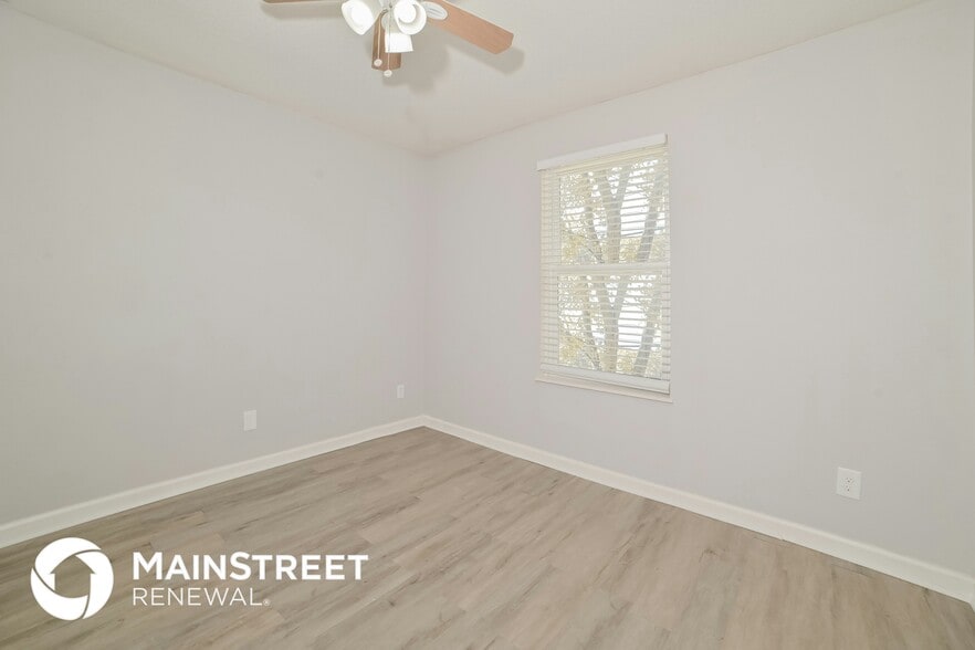 Building Photo - 2305 Ridgecrest Dr