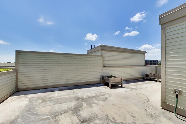 Building Photo - 7213 Georgia Ave NW