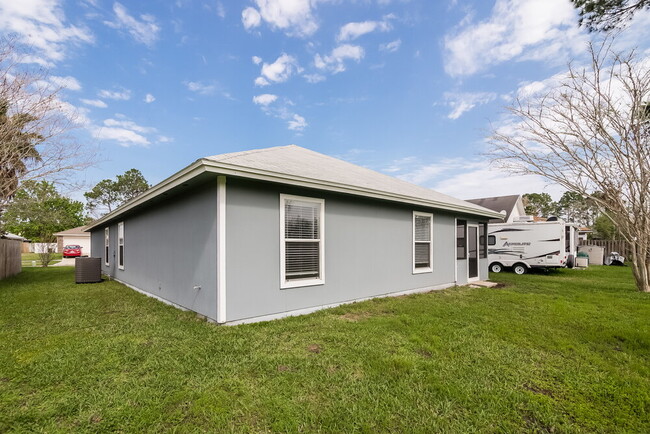 Building Photo - 4235 Hanging Moss Dr