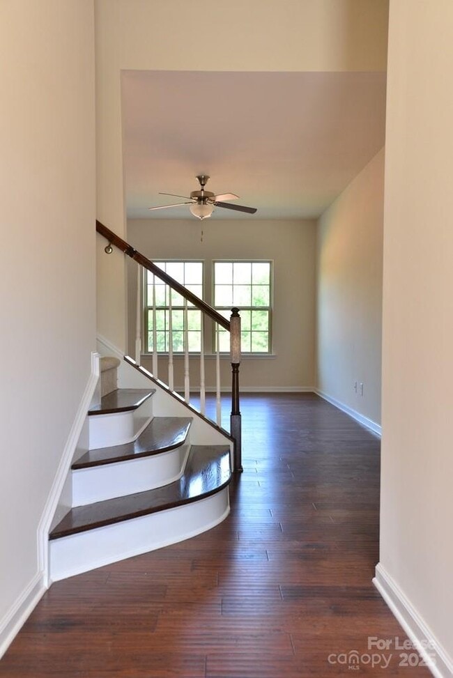 Building Photo - 1764 Evergreen Dr