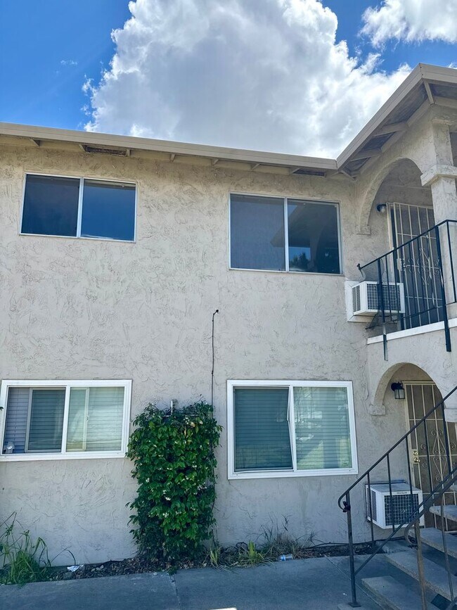 Building Photo - Charming 2-Bedroom Condo in Antioch