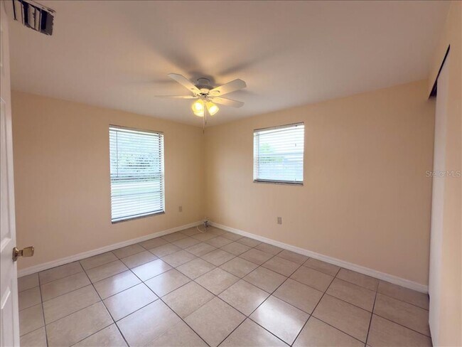 Building Photo - 11432 Poplin Ave
