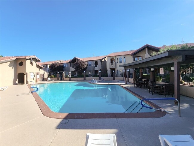 Building Photo - 3980 Delos Dr