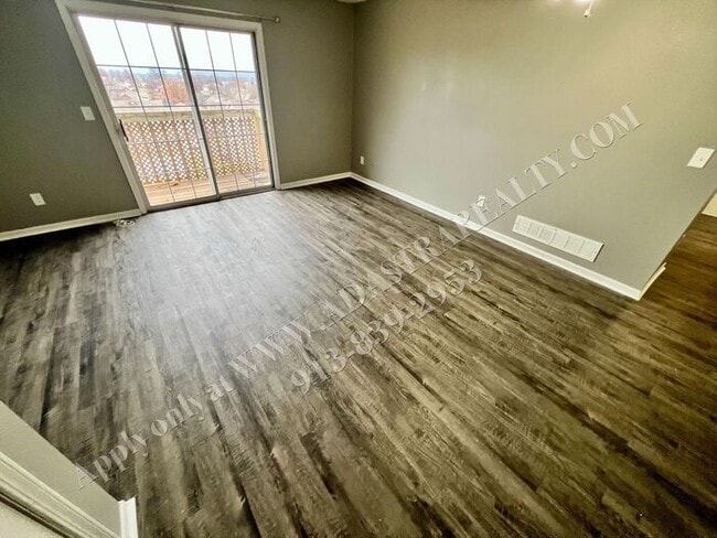 Building Photo - Affordable Living in Kansas City-Available NOW!!