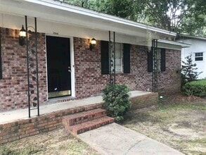 Building Photo - 2506 Waldemar Ln