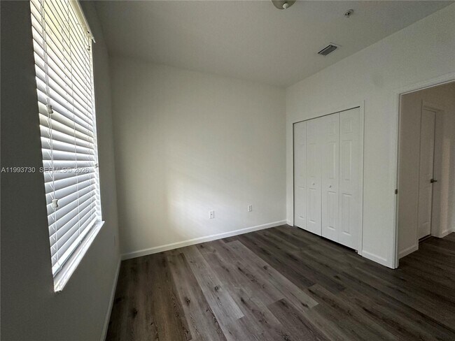 Building Photo - 11202 NW 83rd St