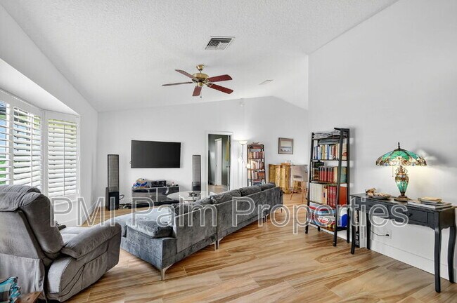 Building Photo - 2700 Yarmouth Dr