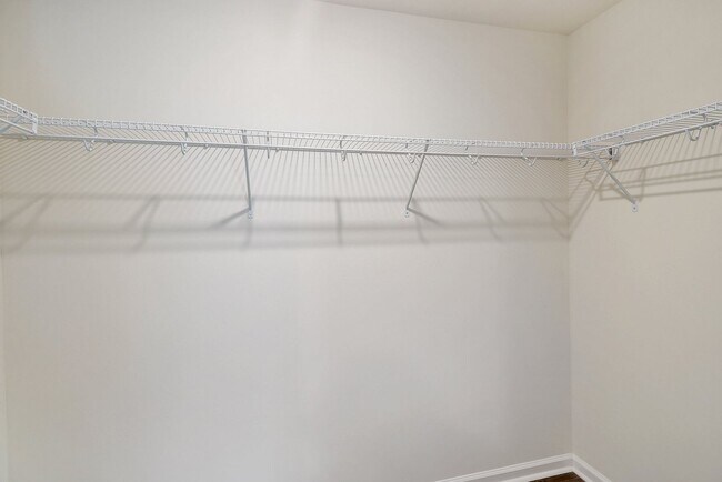 Building Photo - 190 Braxton Blvd