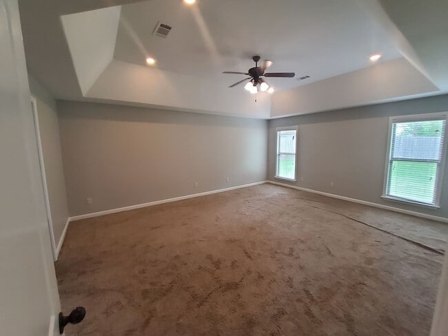 Building Photo - 42 Sterling Ridge Dr