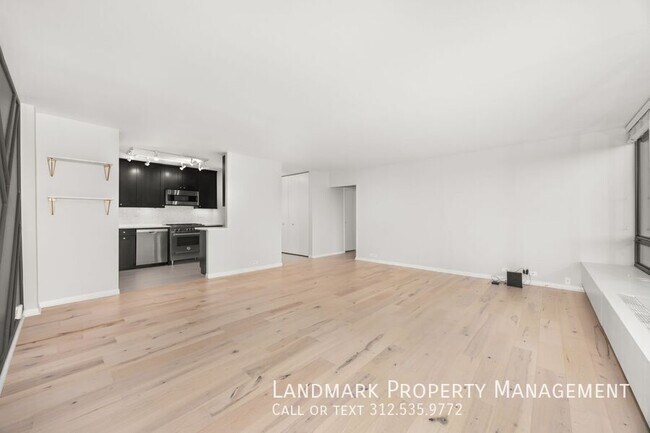 Building Photo - 2800 N Lake Shore Dr