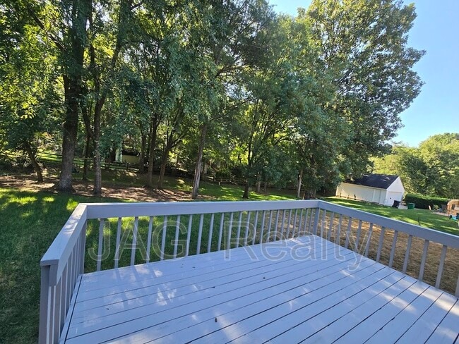 Building Photo - 9409 Radner Ln