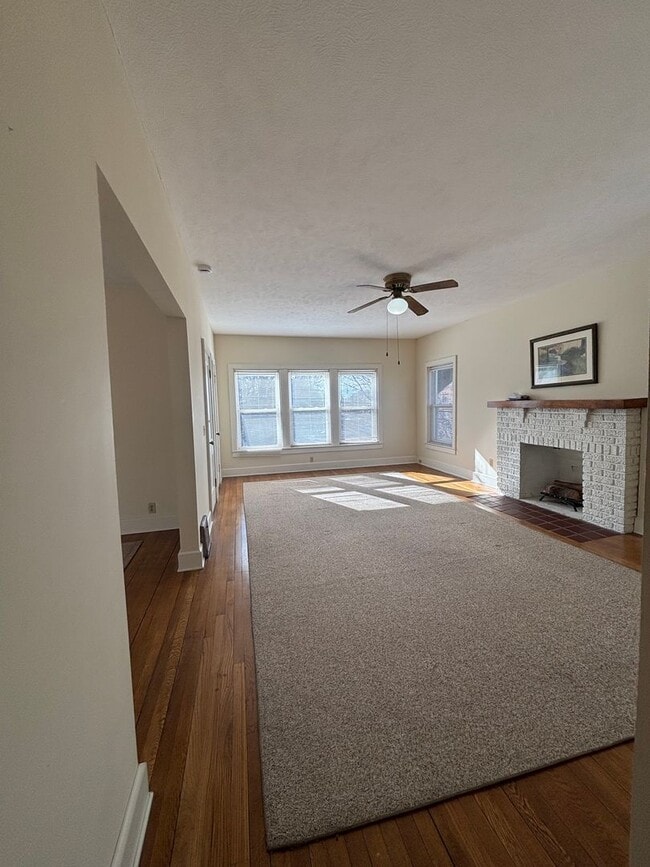 Building Photo - Middlehurst1741