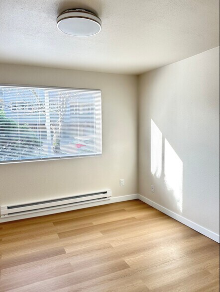 Building Photo - 8714 35th Ave NE