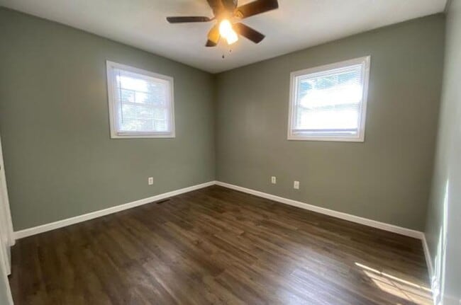 Building Photo - 3 Bedroom 1 Bathroom Home in Johnson City, TN