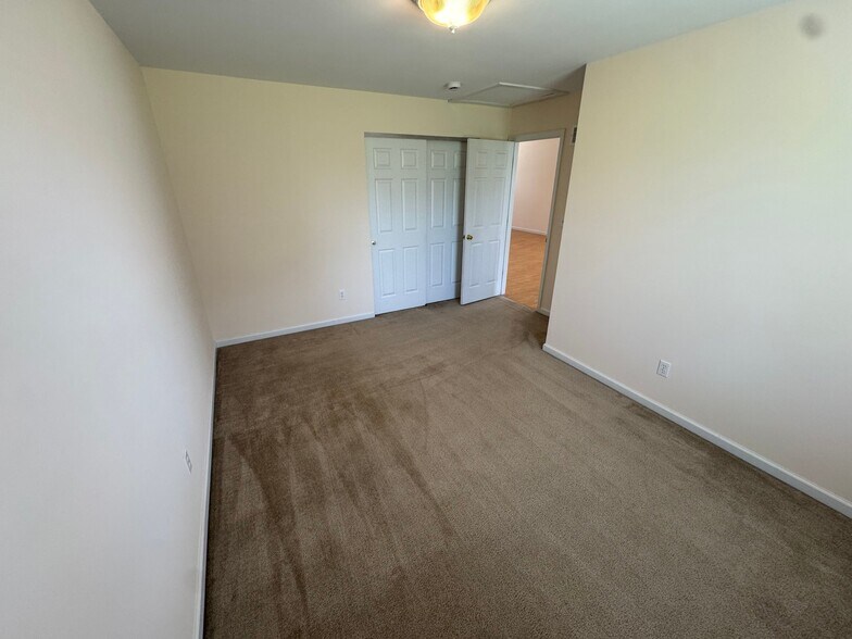 Building Photo - 340 Oak Ridge Pkwy