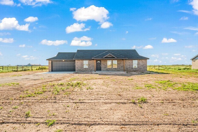 Building Photo - Country Living In Roosevelt ISD!