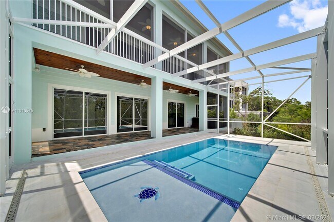 Building Photo - 2 Flamingo Hammock Rd