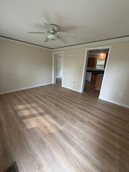 Building Photo - 10457 Hughes Ln