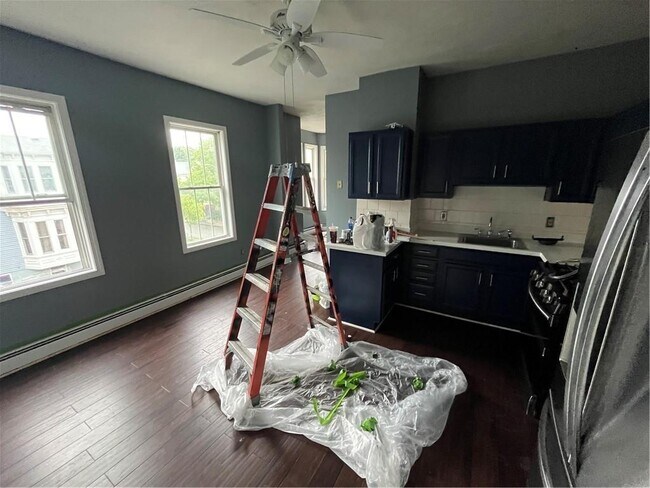 Building Photo - 219 Bellevue Ave