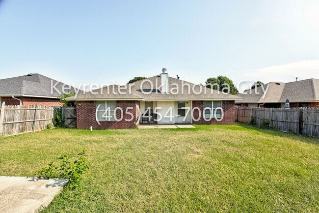 Building Photo - 6016 SE 82nd Pl