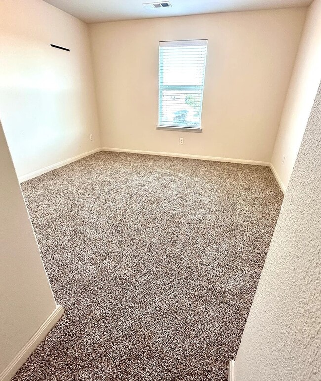 Building Photo - 1613 White Mountain Wy